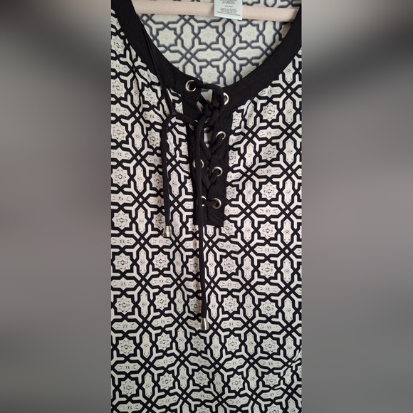 Valerie Stevens Laced Up Top Women's Medium Long Sleeved Shirt Multi Pattern - Picture 8 of 10